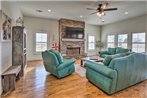 Renovated Schulenburg Family Retreat Pool and Views