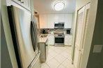 Unit 517 - Washer and Dryer in unit - FREE Beach Service - Amazing Sunset Views