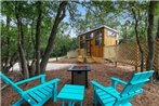 New Chic and Peaceful Tiny Home with FirePit