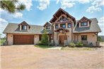 Idyllic Florissant Cabin with Patio and Hot Tub!