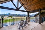 Abrams Retreat at Cades Cove with Mountain Views