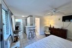 2463 Kuhio Ave #303