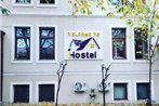 iHosteL