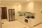 Flash sale!! 2BR Lux Flat - Vinhomes central Park