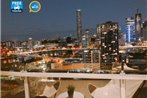 Brisbane One 3 Beds Apartments