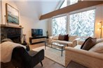 Spacious and Modern Vacation Home Ski In and Shuttle Out by Harmony Whistler