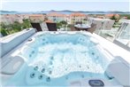 Villa Aliara Jacuzzi Apartment