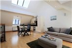Superbly located! Bright and Airy Mews.