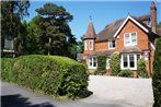 The Lawn Guest House Gatwick