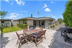 Bach Relax - Mt Maunganui Holiday Home