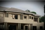 Bryanston Drive Elegant house