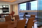 1804 Joburg City Penthouse with Rooftop Hot Tub